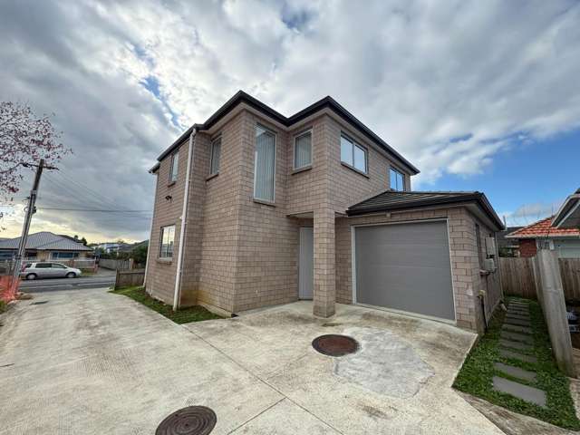 Modern Family Living in the Heart of Papatoetoe