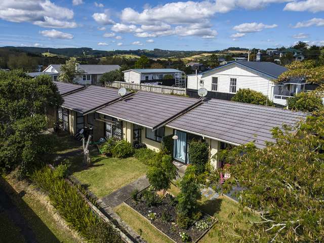 Unit B/3 Miro Street Helensville_4