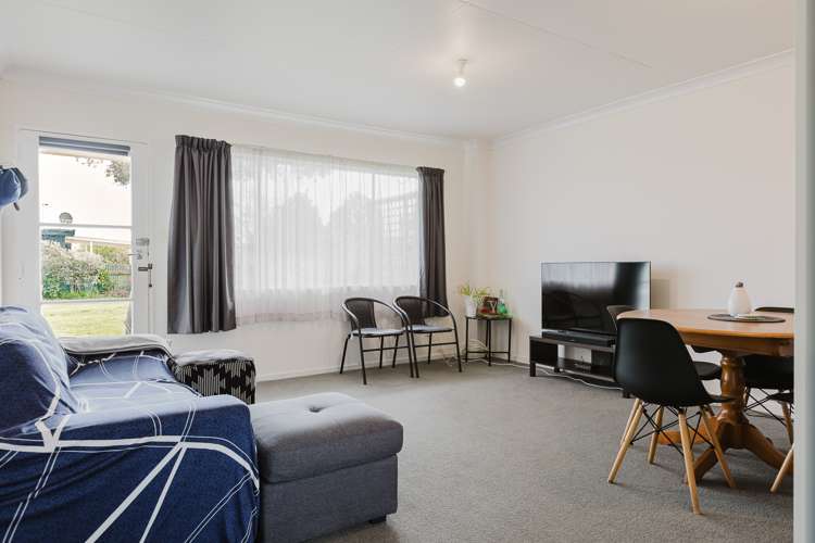 6c Seaforth Avenue Milson_1