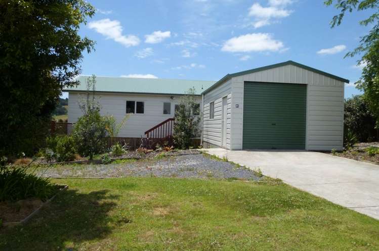 81 Alcoba Street Kamo_12