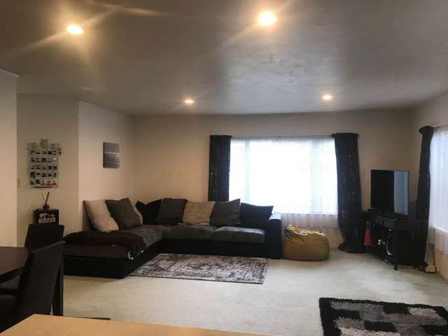 5/372 Whangaparaoa Road Stanmore Bay_1