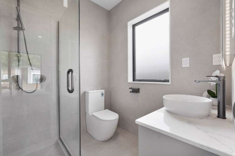 18 & 20 Furlough Road Opaheke_21