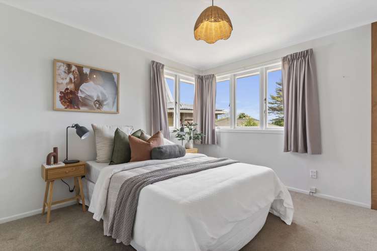 32 Amberley Avenue Te Atatu South_10