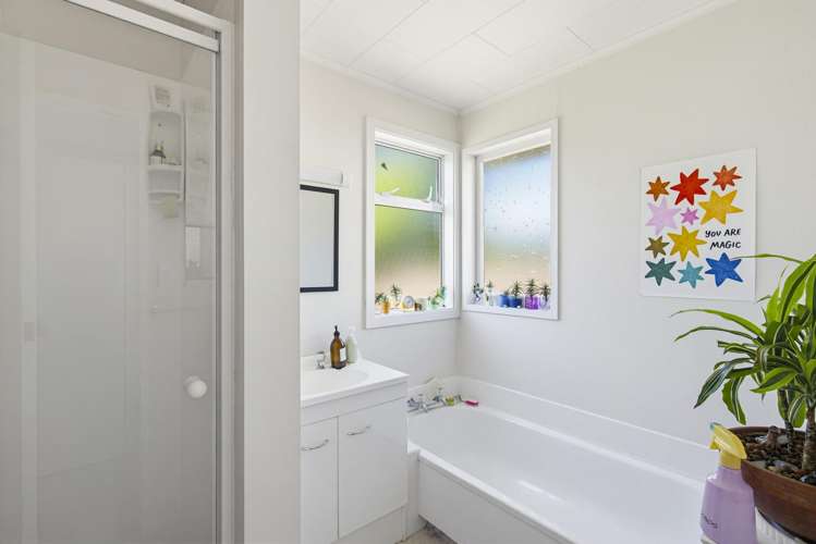 90A Eatwell Ave Paraparaumu Beach_13