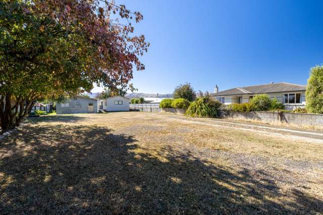 27 Main Road Luggate_2