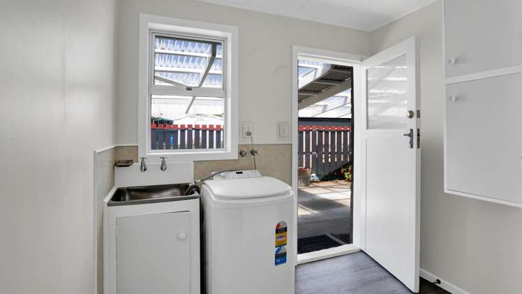 54 Murray Avenue Hawera_15