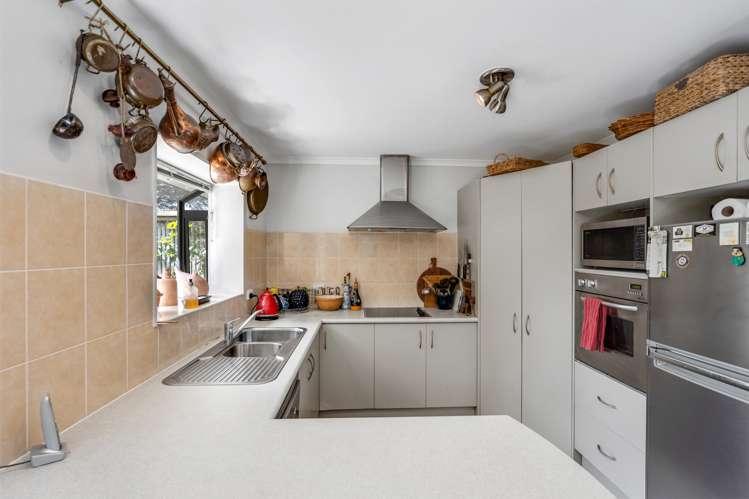 16 Delphi Grove Tuakau_5