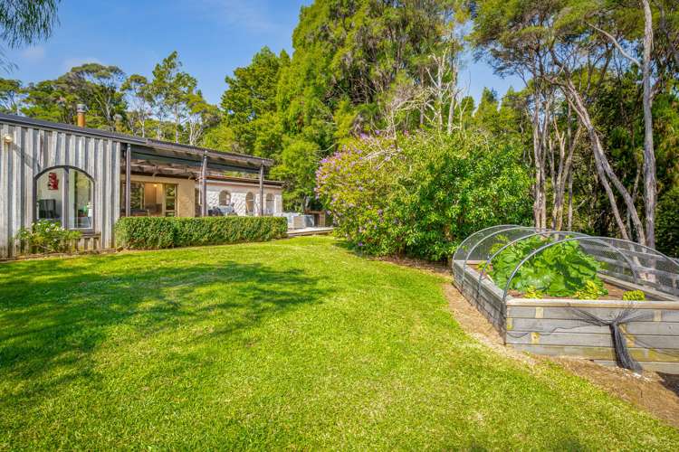 225 Taylor Road Waimauku_22