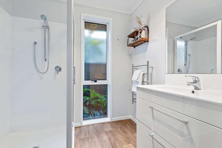 9 Bracken Mews Pyes Pa_13