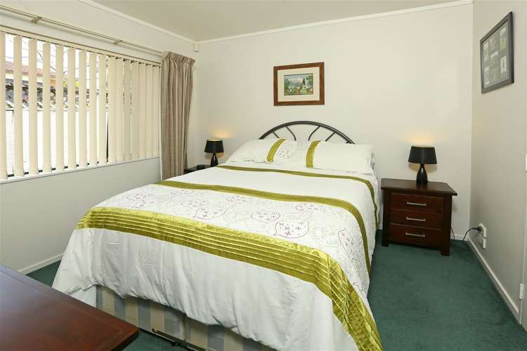 16 Basra Drive Henderson_18