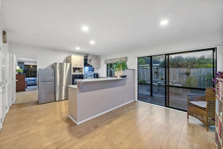 91 Meadway Sunnyhills_5