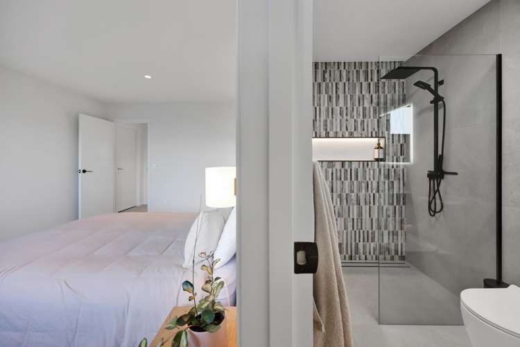 66 Flint Road West Stratford_15