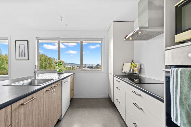 4 High Oaks Way Avenues_9