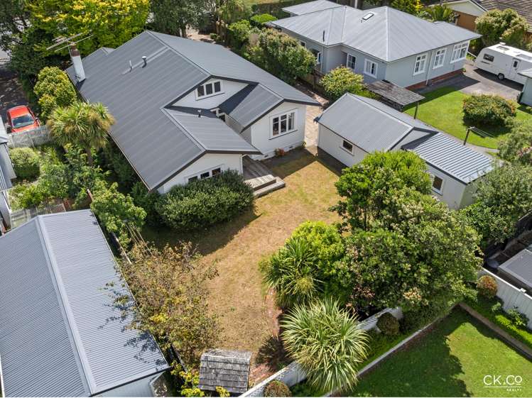 30 Ludlam Crescent Woburn_21