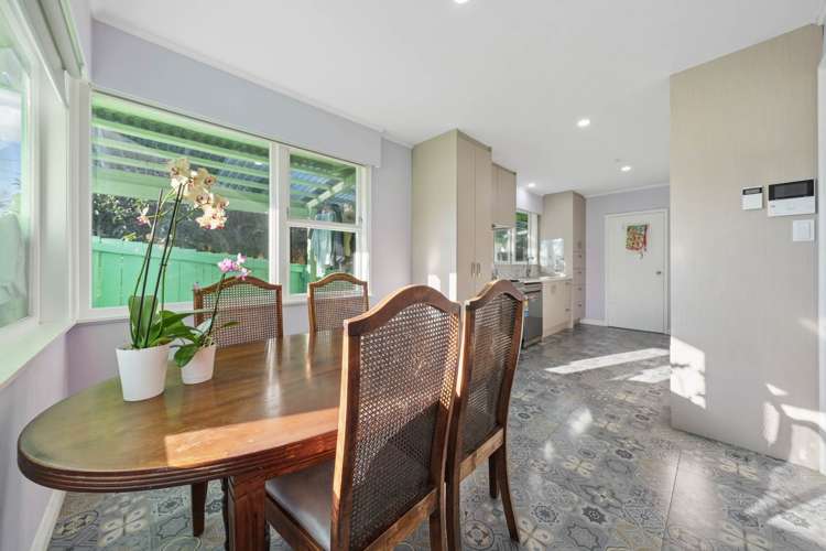 21 Kelwyn Road Kelston_7