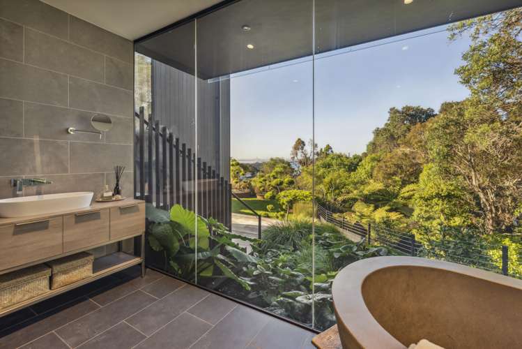 22 Bridge View Road Birkenhead_16