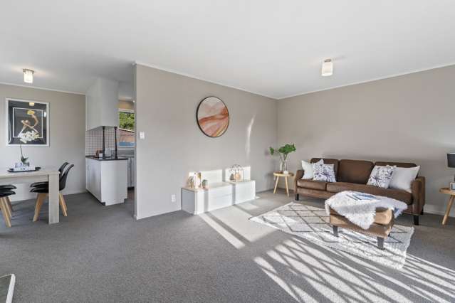 1 Bunratty Grove Wainuiomata_4