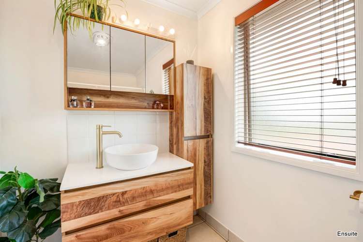 1 Millennial Way Orewa_12