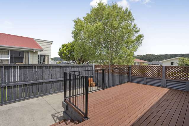 11 Dewsbury Grove Wainuiomata_4