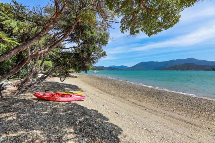 2515 Kenepuru Road Kenepuru Sounds_22