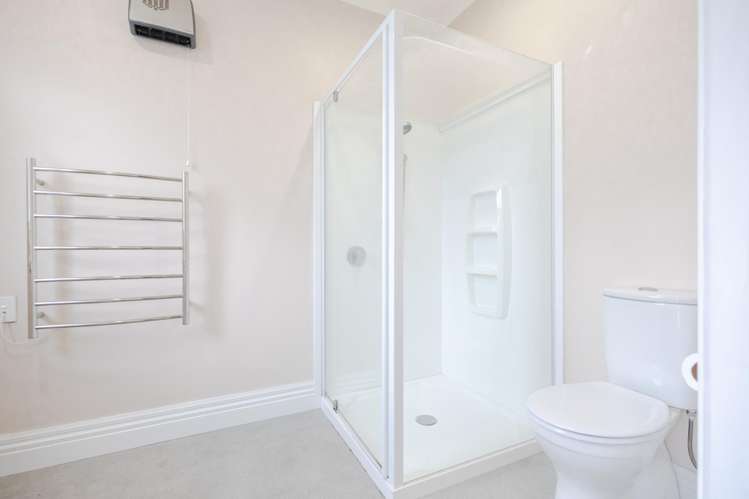 33 Main Road Harihari_14