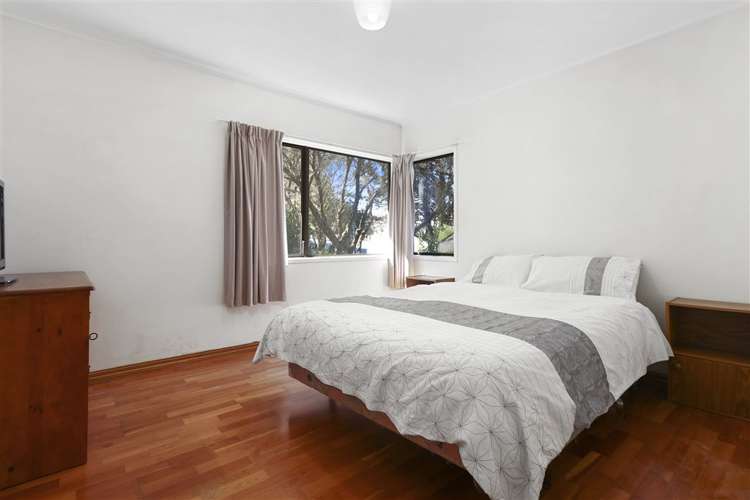 2 Tirohunga Drive Henderson_13