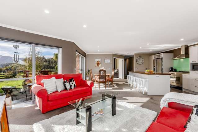 84 Gilbert Road Kaitoke_4