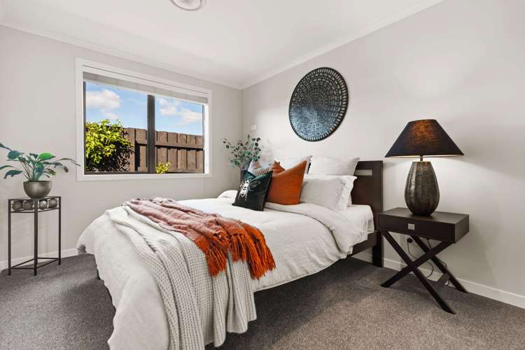 57 Benmore Crescent Pyes Pa_13