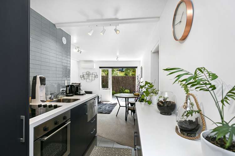 52/46 Hiropi Street Newtown_6