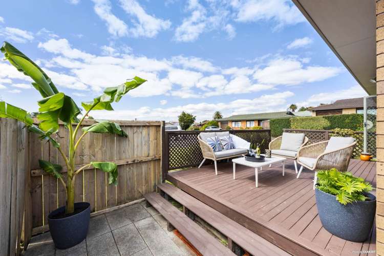 48 Bodi Place Te Atatu South_11