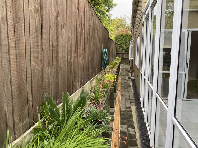 3/22 Clonbern Road Remuera_16