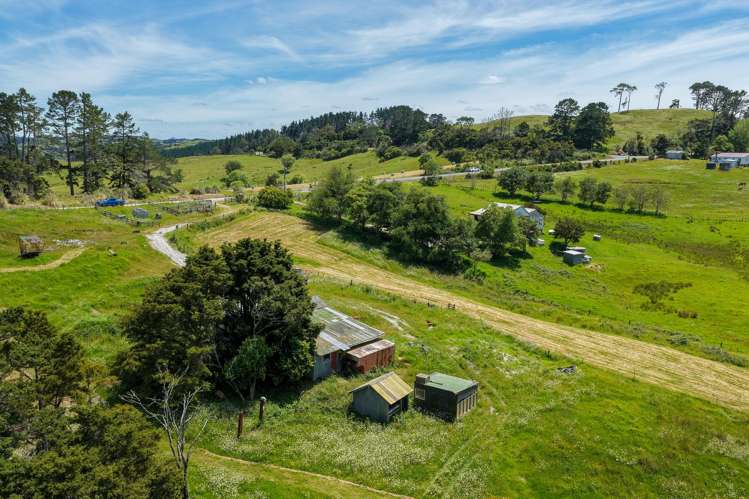 9 Petley Road Paparoa_13