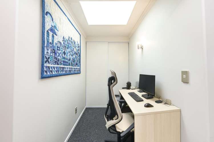 8 Lithgow Drive Otamatea_19