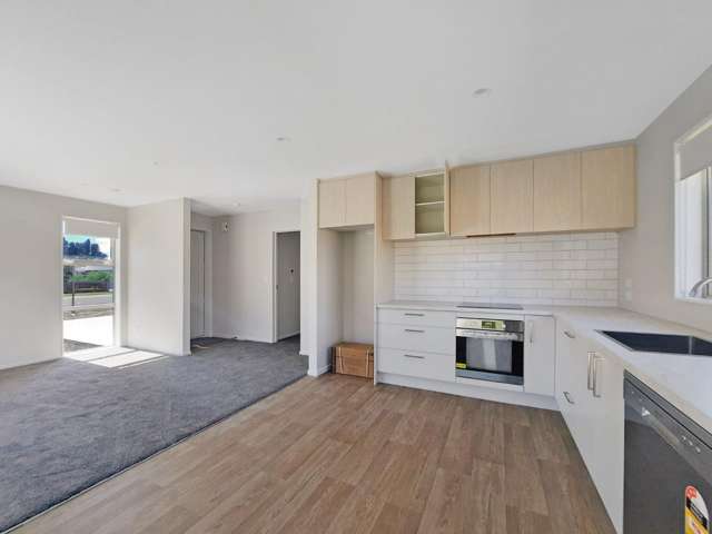 625 East Maddisons Road 11103_2