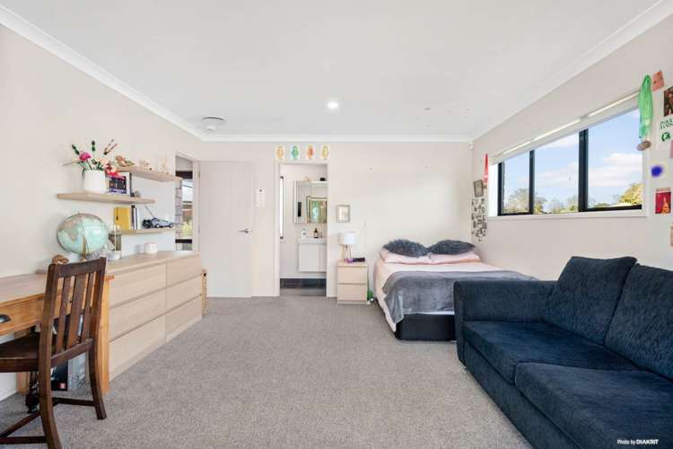 24 Seagrove Road Waiau Pa_16