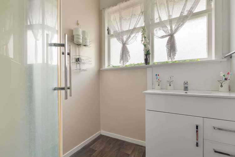 4 Magee Place Chartwell_15