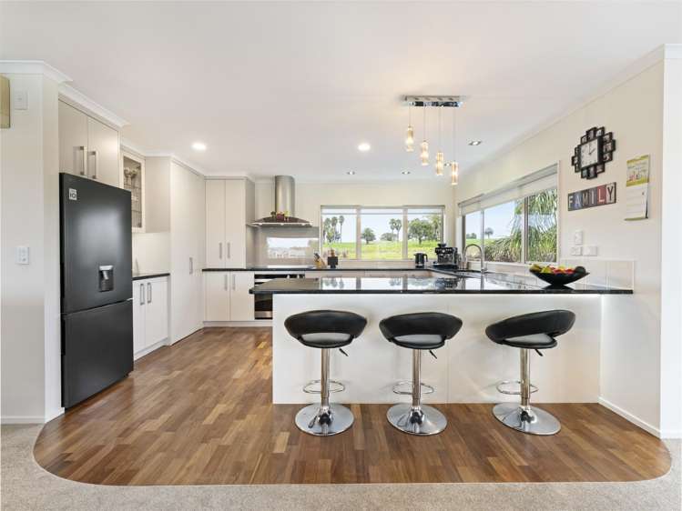 8 Tui Brae Beachlands_9