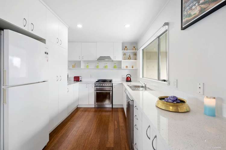29 Robin Brooke Drive Flat Bush_6