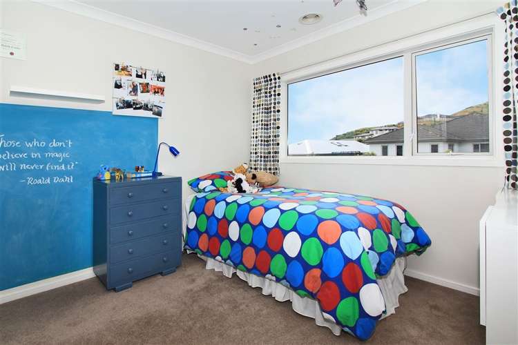 14 Paparoa Crescent Aotea_15