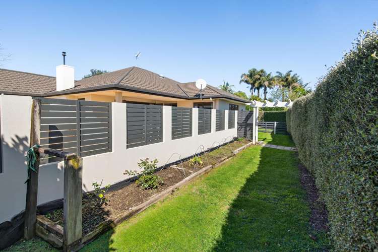 1 Bellbird Rise Pyes Pa_26