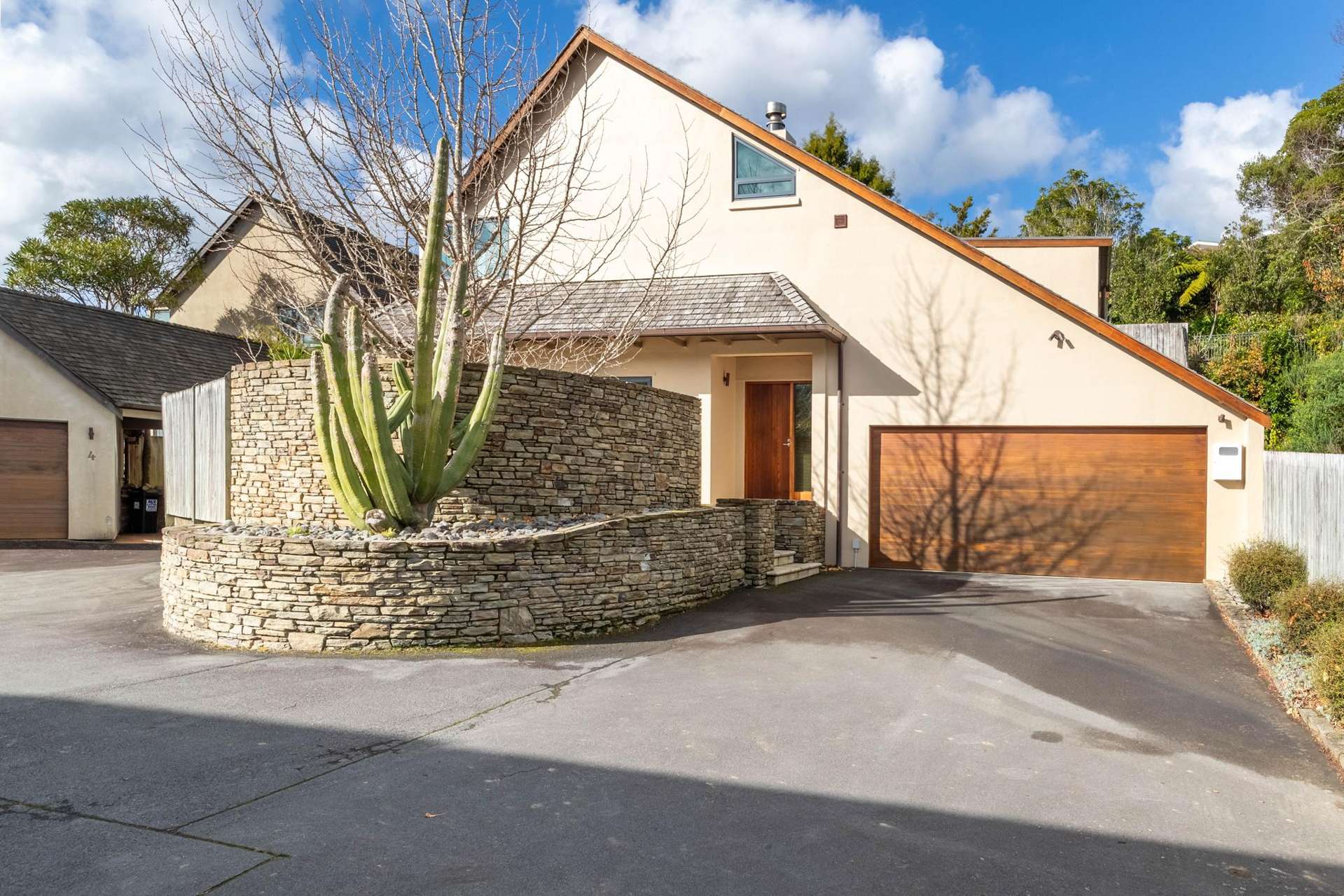 2/3 Gard Street Silverstream_0