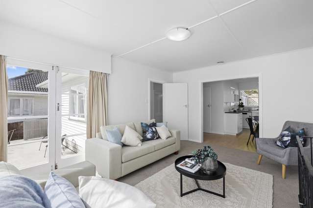 9 Holland Street Wainuiomata_4