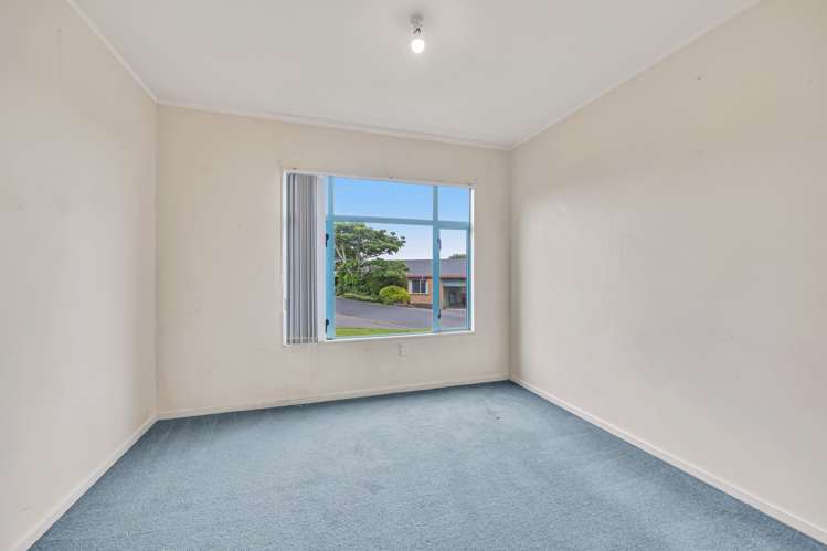 9 Hurstbourn Priors Goodwood Heights_20