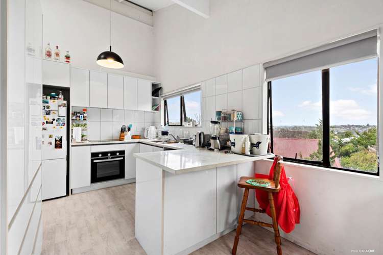 62 Makora Road Massey_7