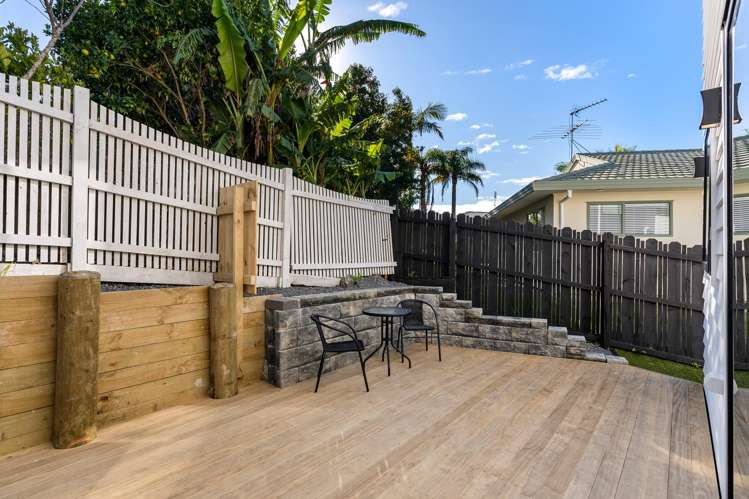 2/32 Caversham Drive Torbay_24