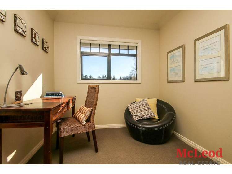 19 Country Place Allenton_34