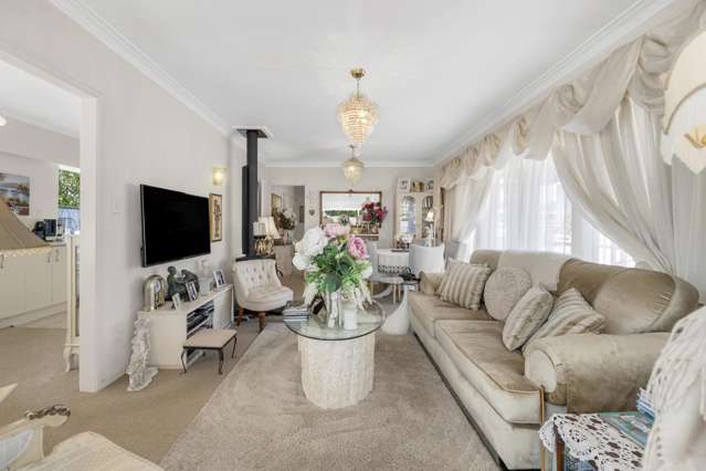 5 Borrowdace Avenue Botany Downs_2