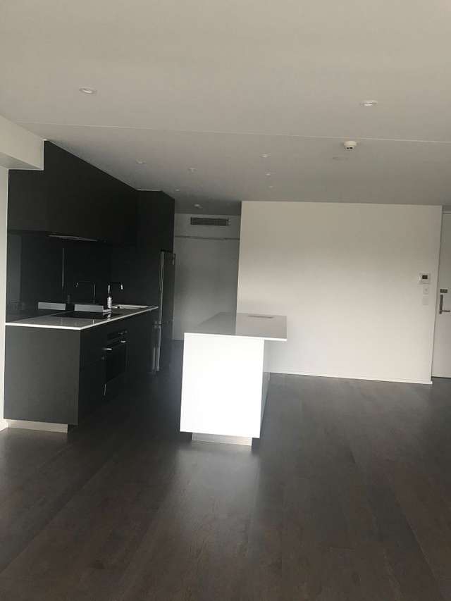 Stylish Newmarket 1BR Apt w/ Parking