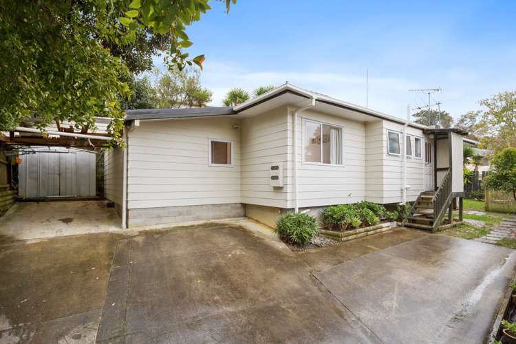 2/33 Pisces Road Glen Eden_13