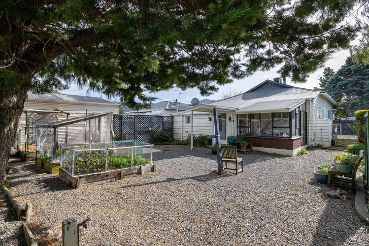 124 Fitzherbert Street Featherston_19